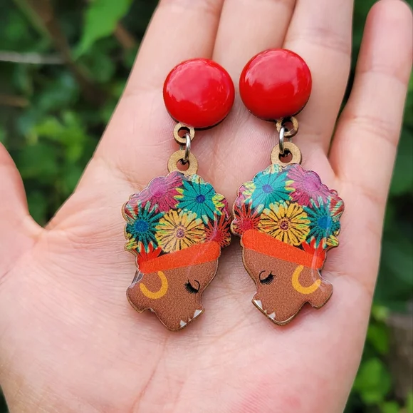 Cute Afrosilhouette Wooden Earrings - Picture 4 of 5